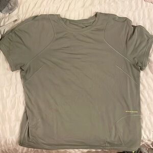 Green lululemon top in great condition